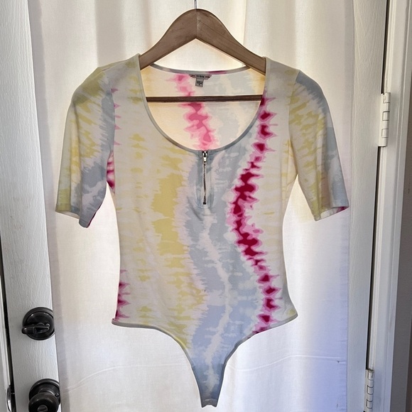Guess Zip Front Tie Dye Bodysuit - Picture 3 of 3